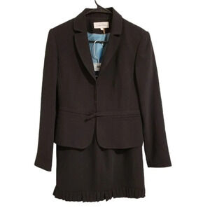 Women's 2pcs Suit Set by Calvin Klein (size 6)